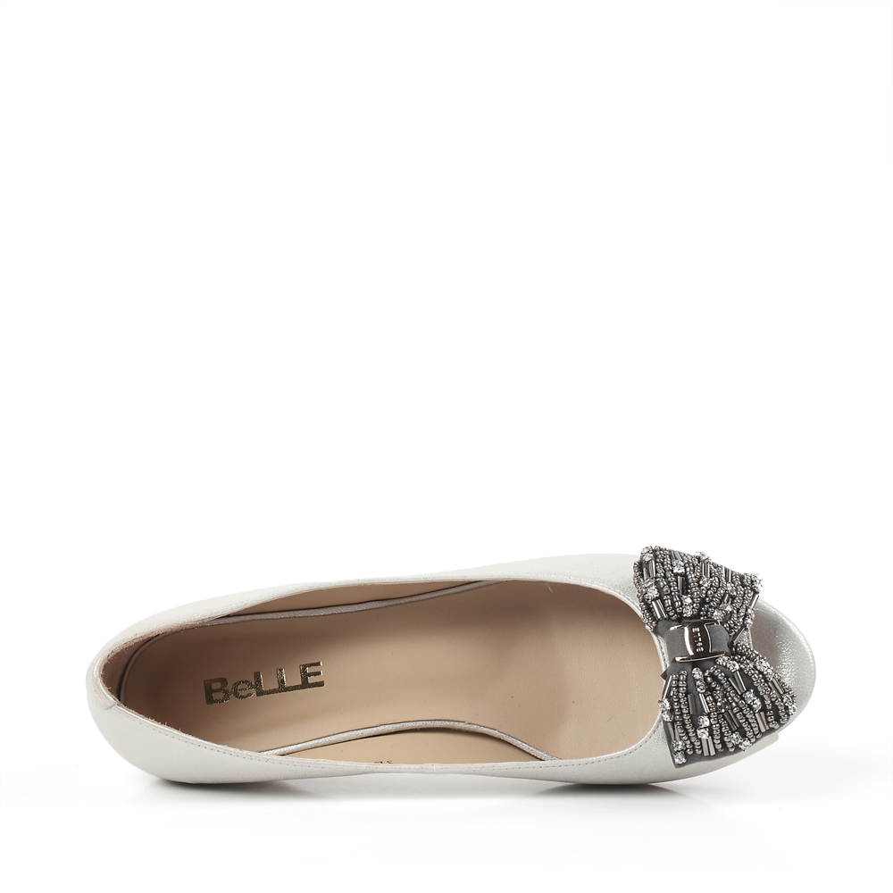 belle/百丽春季银色贴膜羊女单鞋3e431au3